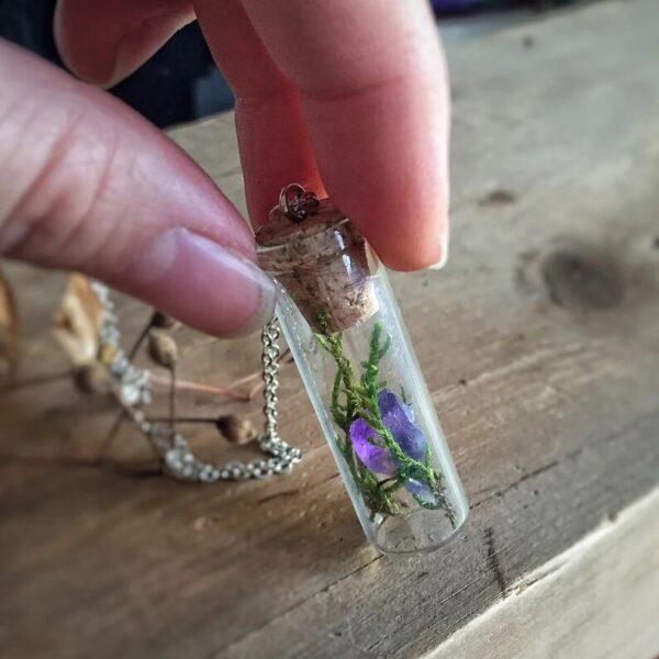 Amethyst Glass Bottle Necklace raw quartz Pendant Crystal Moss Mori Girl Violet Necklace Natural Mystery Statice inspirational